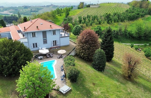 Govone Villa | Villa Magna with pool Alba Piemonte