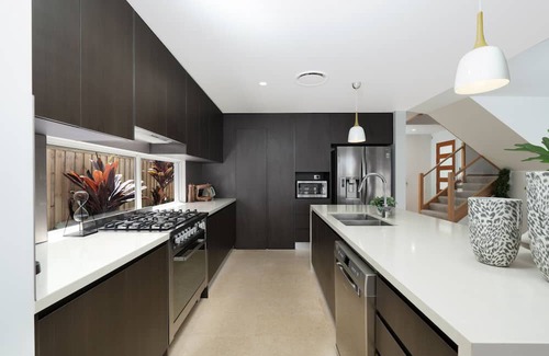 Gold Coast House | Waterfront Family Entertainer w/ Pool