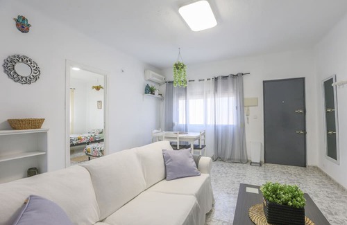 Elcano-Los Bermejales House | BERMEJALES EL CANO - ADULTS ONLY - Lovely apartment in Seville with free wifi