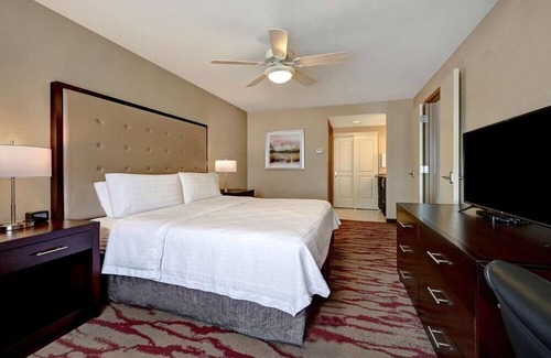 Albuquerque House | Best Value, Quality Stay! Full Kitchen, Free Breakfast, Pet-friendly Property!