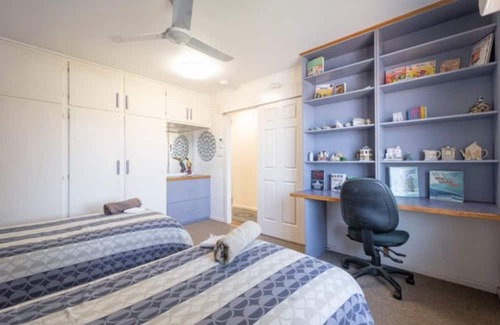 Walkervale House | Your House at Southside Central, Big home, Pet friendly, close to everything!