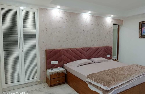 Delhi Apartment | BnBBuddy Connaught Place Elegant 3 BHK+Study