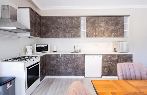 Avlana House | Greenery Home with Shared Pool in Marmaris