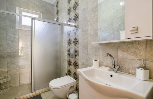 Avlana House | Greenery Home with Shared Pool in Marmaris