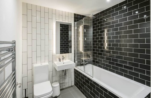 Docklands Apartment | Stunning 3-Bed Apartment in London