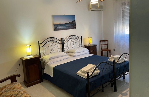 Felline Apartment | Apartment 'Around Felline' with Private Terrace, Wi-Fi and Air Conditioning