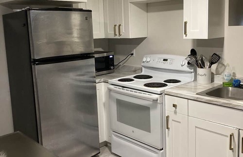 Magna Apartment | Cozy 2 bedroom, 1 bathroom apartment