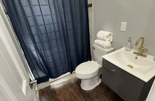 Barelas Apartment | Downtown Modern updated apartment