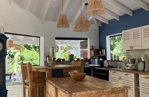 Lamentin Villa | Unique villa with 3 air-conditioned master suites and large open spaces