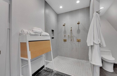 Becket House | Woodland Haven w/ Heated Pool by Evergreen Home