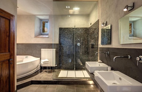 Loreto House | Torre Fortunata, Splendidly Restored Medieval Tower Near Todi in Umbria