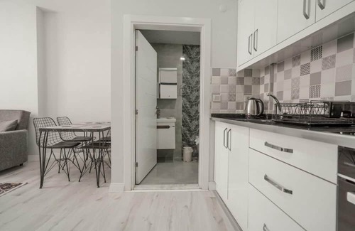 Antalya City Centre Apartment | Charming and Central Flat near Beach in Muratpasa