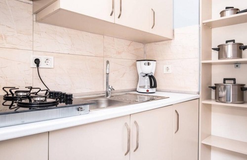 Goztepe Apartment | Charming Flat Near Bagdat Street in Kadikoy