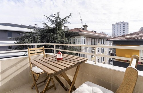 Goztepe Apartment | Missafir Sleek Flat with Balcony on Bagdat Street
