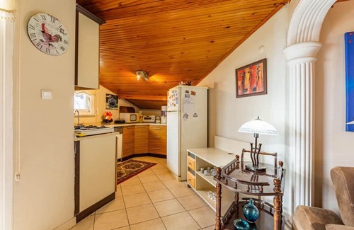 Bakırkoy Apartment | Amazing House with Sea View in Bakirkoy