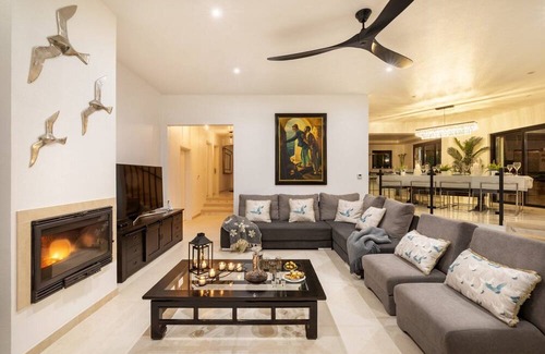 Benagil Villa | The Ultimate Guide to Renting Your Luxury 4 Bedroom Villa on The Algarve, Faro Villa 1138