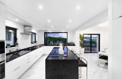 Benagil Villa | The Ultimate Guide to Renting Your Luxury 4 Bedroom Villa on The Algarve, Faro Villa 1138