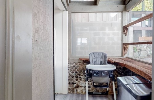 Vashon Island House | Enchanting & tranquil waterfront escape with patio, fire pit, & amazing views