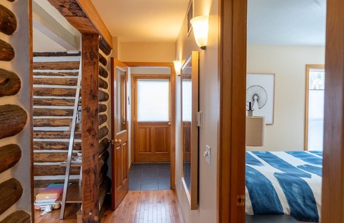 Snowmass Village Cabin | Perfect mountain getaway! Cozy 2-bedroom cabin in Snowmass Village, CO!