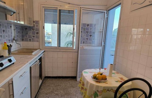 Pic ville Apartment | Charming 3-bedroom Apartment in Cité Habib, Sfax, Tunisia With TV and AC 🌿