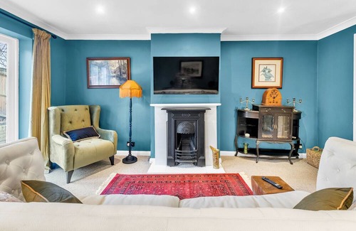 Redhill House | Character house in Reigate with a rooftop terrace