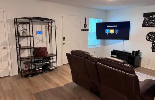 Clear Lake House | Your Home in DFW