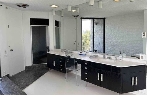 Bel Air House | Explosive City Views at Villa Fontante