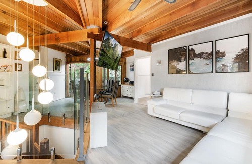 Coolangatta House | The Treetop House