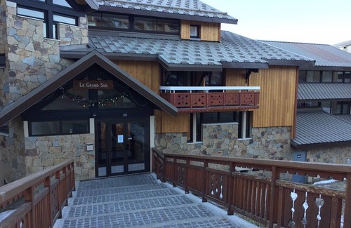 Eclose-Ouest Apartment | Apartment Alpe d'Huez sleeps 5 - breathtaking mountain view - close to ski lifts