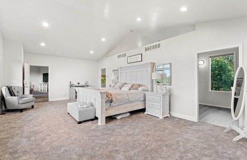 Golden Condo | Mountain View Luxury Penthouse