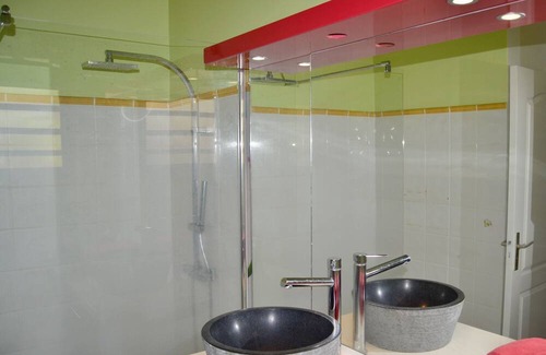 Saint-Pierre House | Homerez - House 5 km away from the beach for 7 ppl. with garden at Saint-Pierre