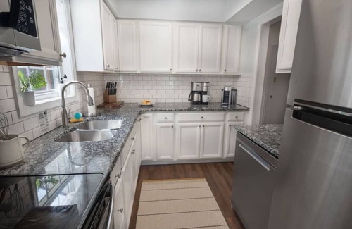 Stanley Cottage | Charming 3br cottage+views+firepit+remote work