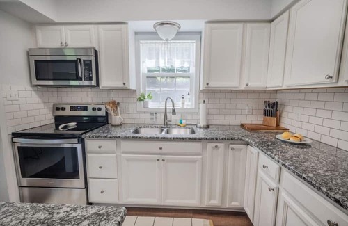 Stanley Cottage | Charming 3br cottage+views+firepit+remote work