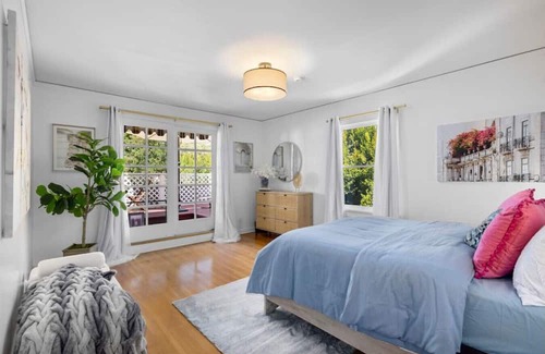 Greater Wilshire - Hancock Park Apartment | Classic Spanish Revival Duplex