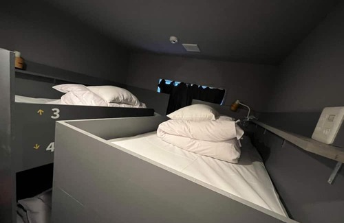 Minamiotsuka Apartment | Quadruple room 2 bunk beds / Toshima-ku Tokyo