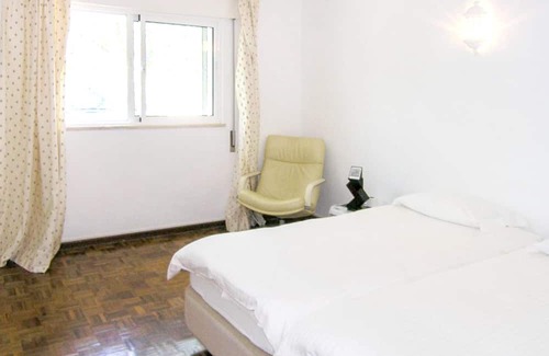 Quinta das Raposeiras House | Homerez - House 15 km away from the beach for 3 ppl. with swimming-pool at Faro