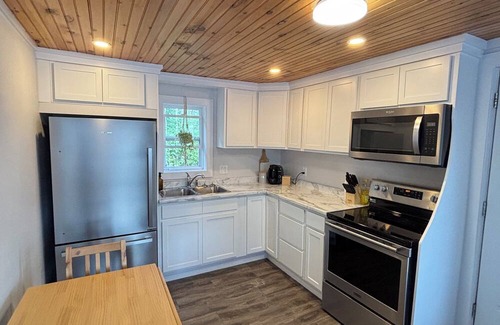 Sainte-Anne-de-Kent House | Cozy river view getaway along the Cocagne River.
