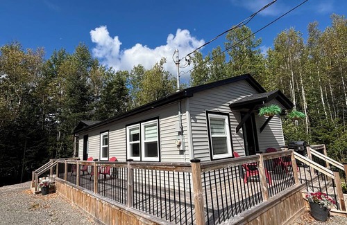 Sainte-Anne-de-Kent House | Cozy river view getaway along the Cocagne River.