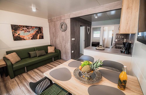 Terme Catez House | Lake Serenity Premium Mobile Homes-2Bedroom 15/013
