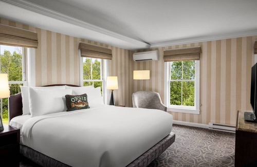 Manchester Hotel | Scenic Golf & Spa Escape with Mountain Views and Trails Nearby