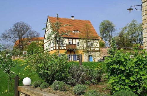 Gorbitz-Sud Apartment | Charming design apartment for 3 - near Dresden, with balcony