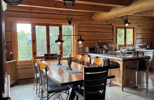 Sainte-Marie Ski Chalet | The log house
