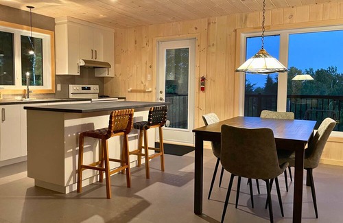 Saint-Henri-de-Taillon Ski Chalet | The Nest – Nature Retreat