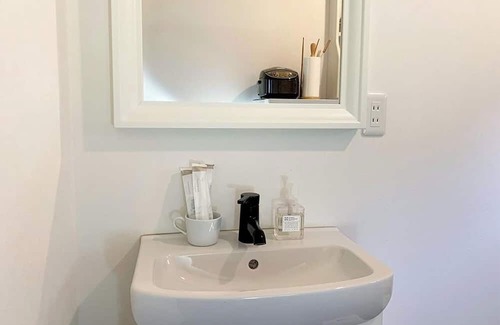 Shima RV Rental | Room only | Pets allowed Limited to one group pe/Shima City Mie