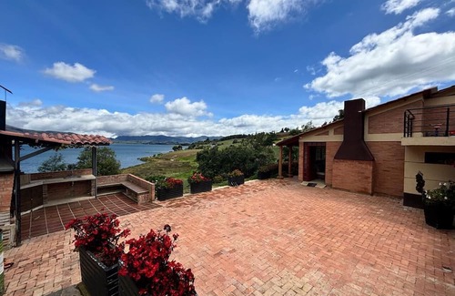 Aquitania Cottage | Entire cabin in front of Lake Tota - Villa Benilda