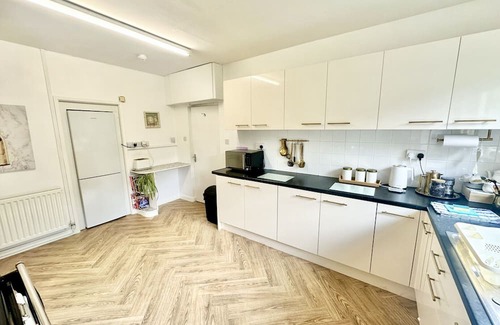 Abergavenny House | Secluded Hot Tub, With Views - Abergavenny