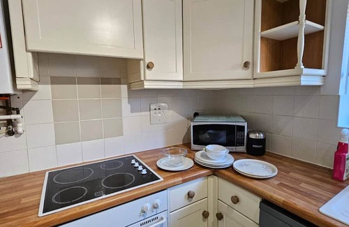 Egremont Apartment | Egremont 2-BR flat with Free Parking & Wi-Fi
