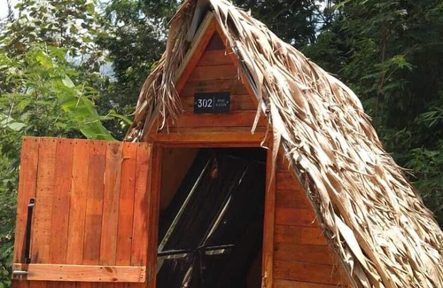 Bandung Cabin | Metaglamp