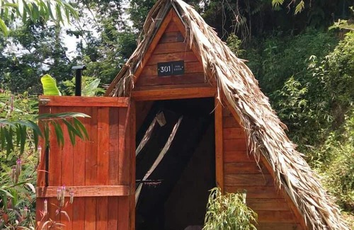 Bandung Cabin | Metaglamp