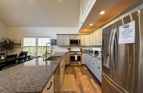 Cranmore Birches House | Alpine Sky | Walk to Cranmore & Downtown, Hot Tub